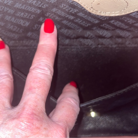 Elegant Black, Palest Pink and Tan Steve Madden Crossbody Bag - Picture 4 of 5